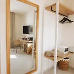 Aerostay Mykonos Lägenhet *